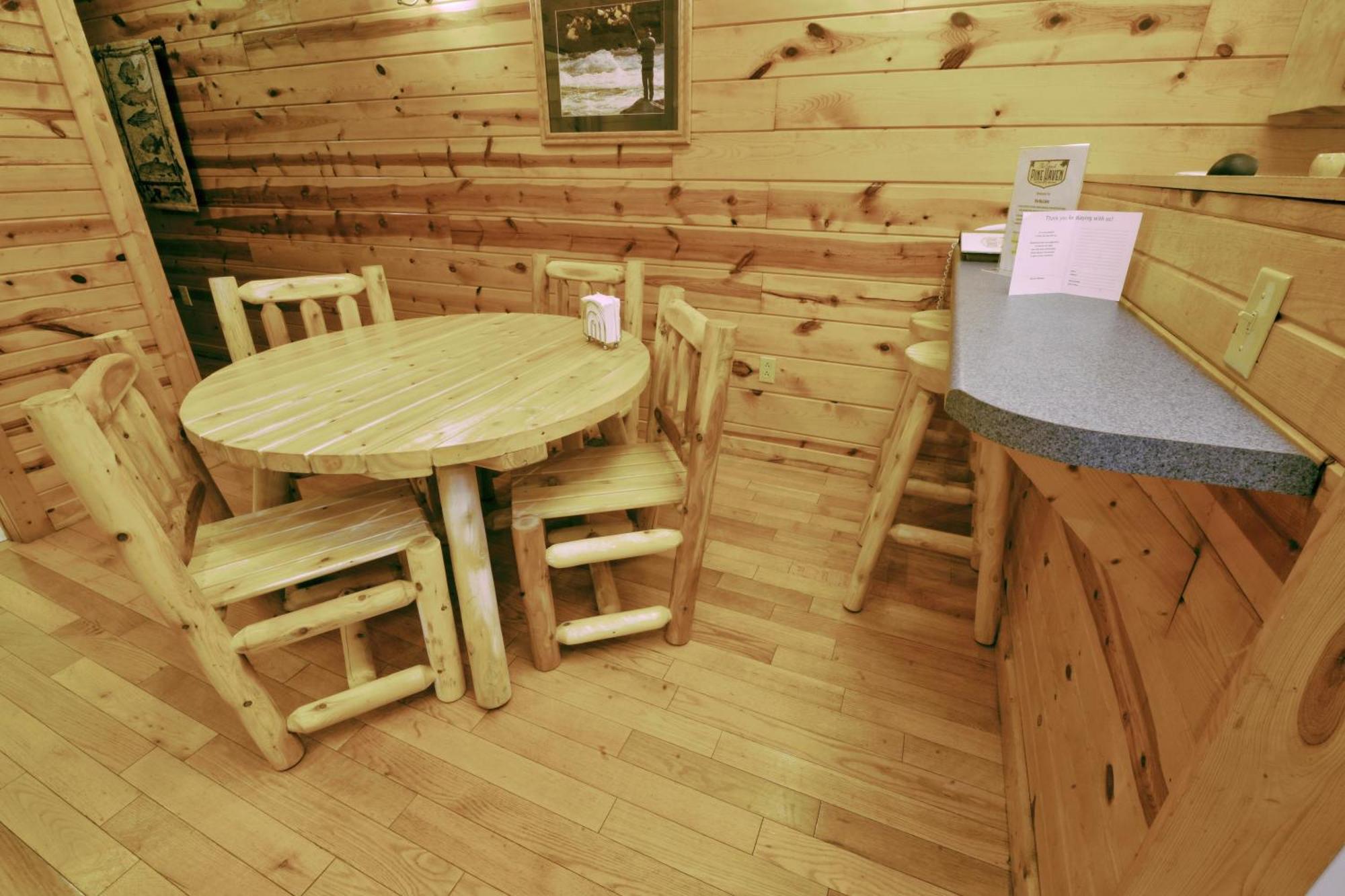 The Cabins At Pine Haven - Beckley Beaver Екстер'єр фото